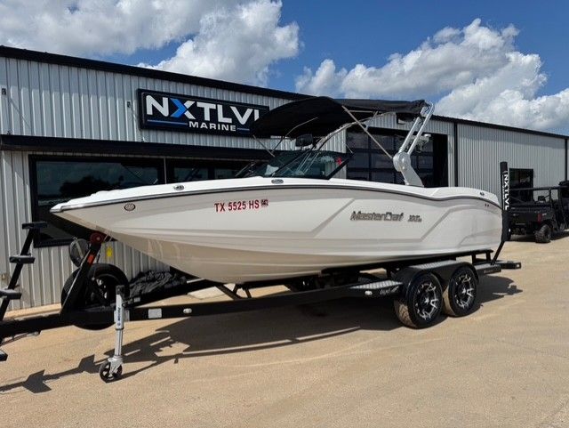 2019 MasterCraft NXT22 - 2
