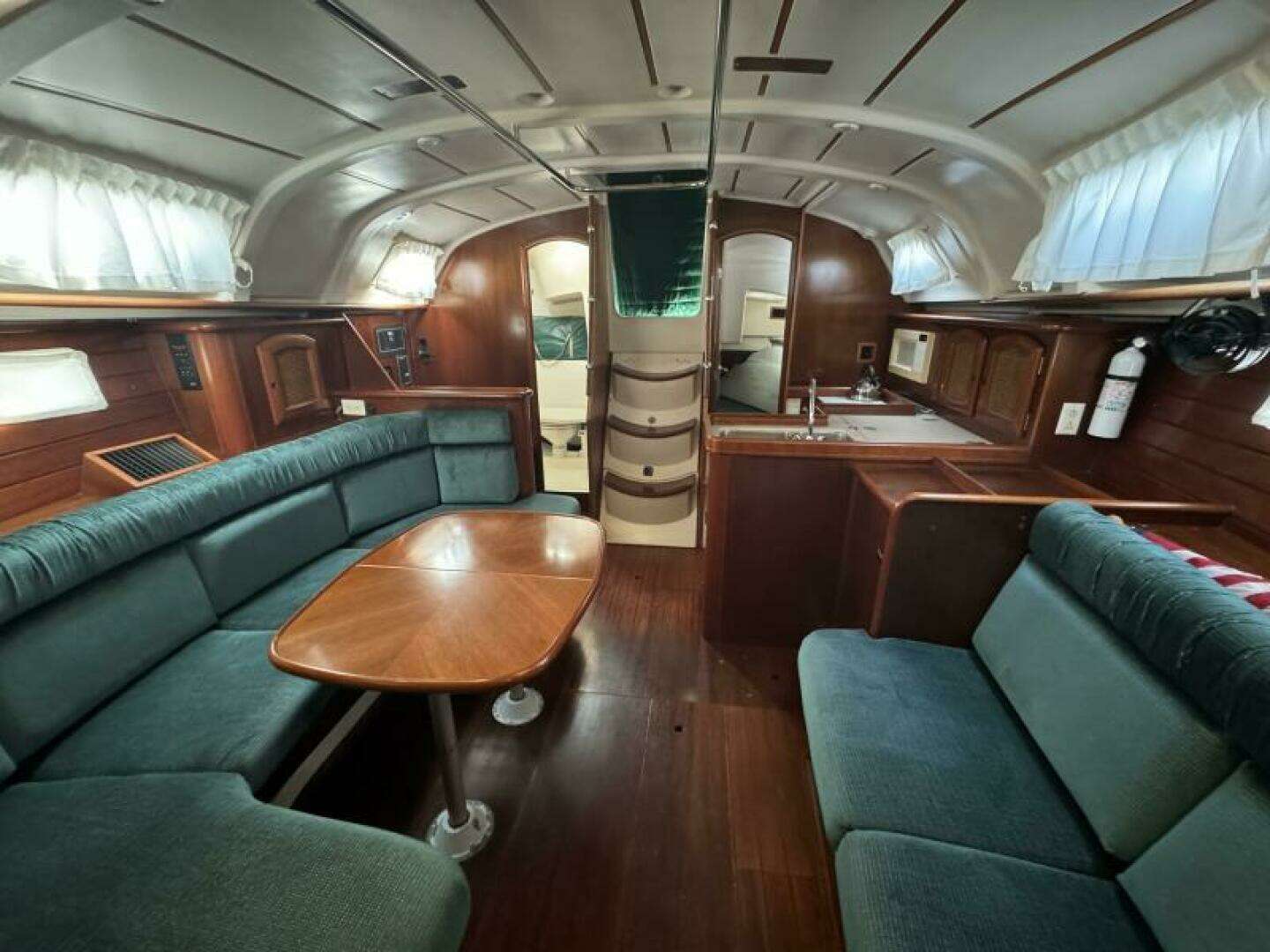1999 Beneteau 381 - Image 21