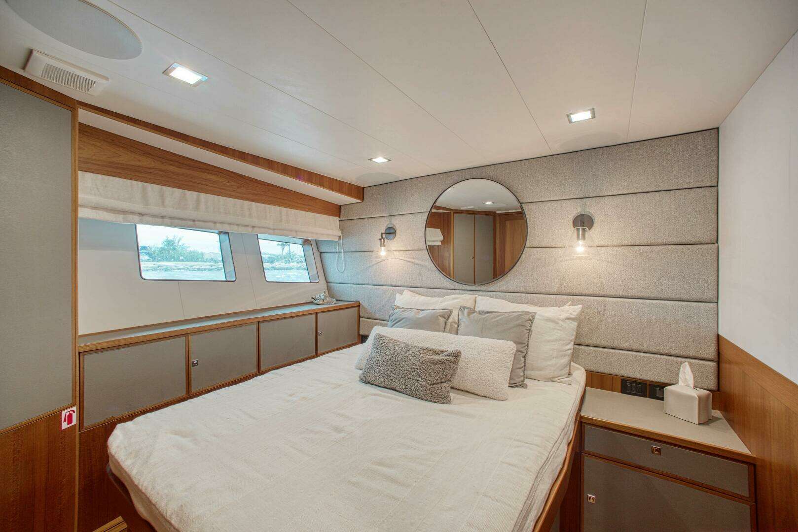 2023 Marlow Explorer 70E-CB - Image 23
