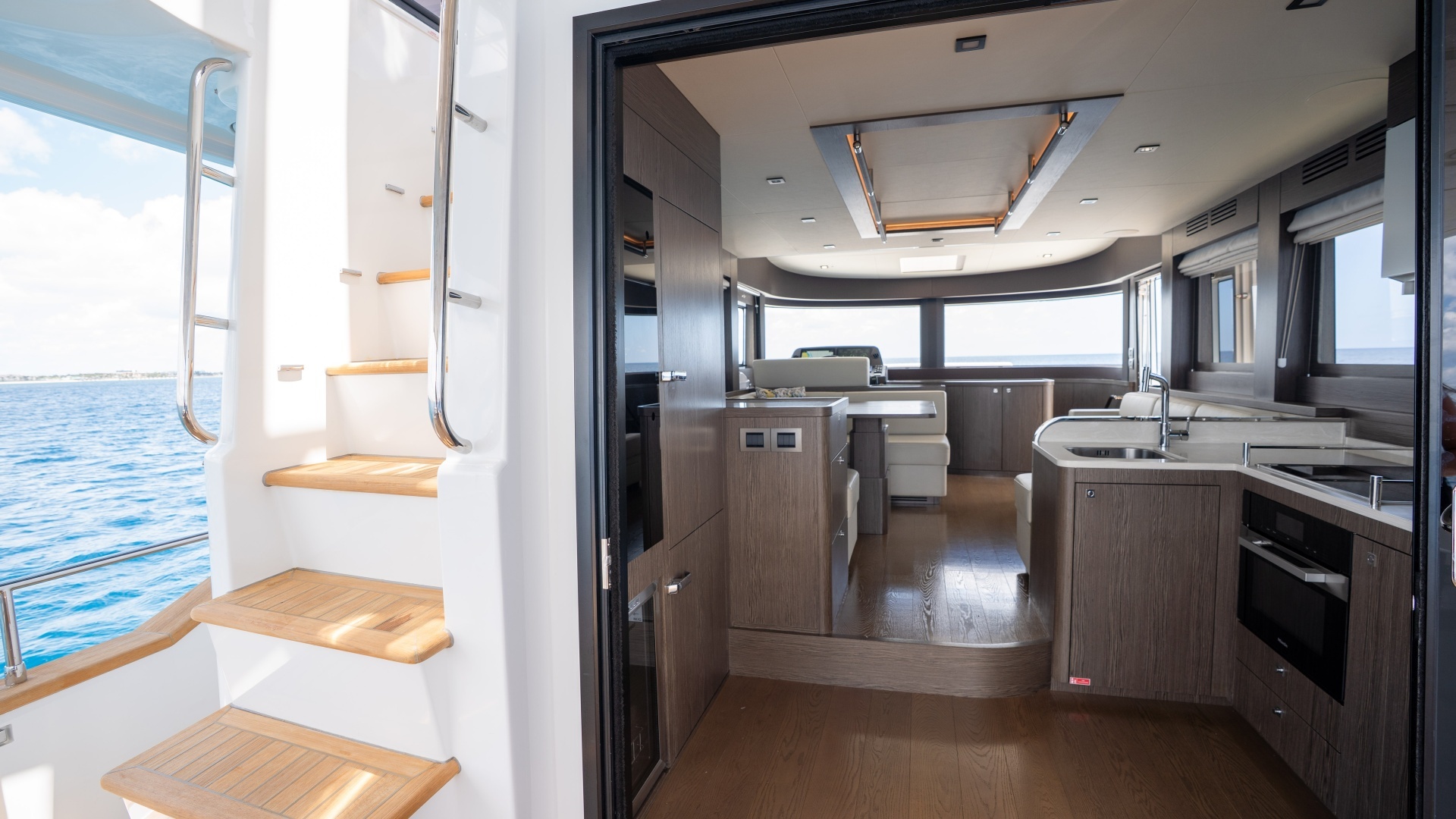 2025 Sirena 58 - Image 32