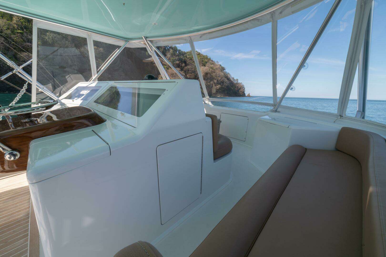 2006 Viking 56 Convertible - Image 14