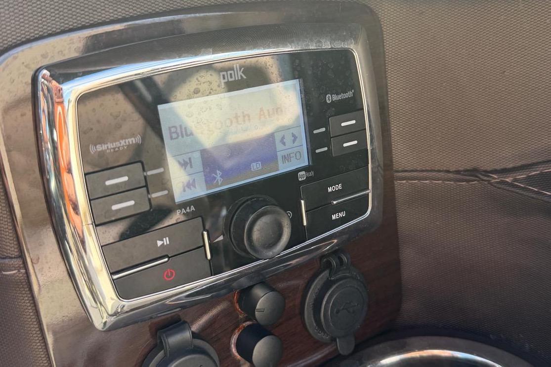 Polk audio system in 2018 Chaparral 267 SSX boat, featuring Bluetooth connectivity.