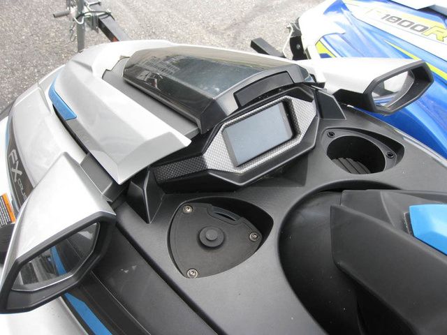 2019 Yamaha WaveRunner GP1800R - 19