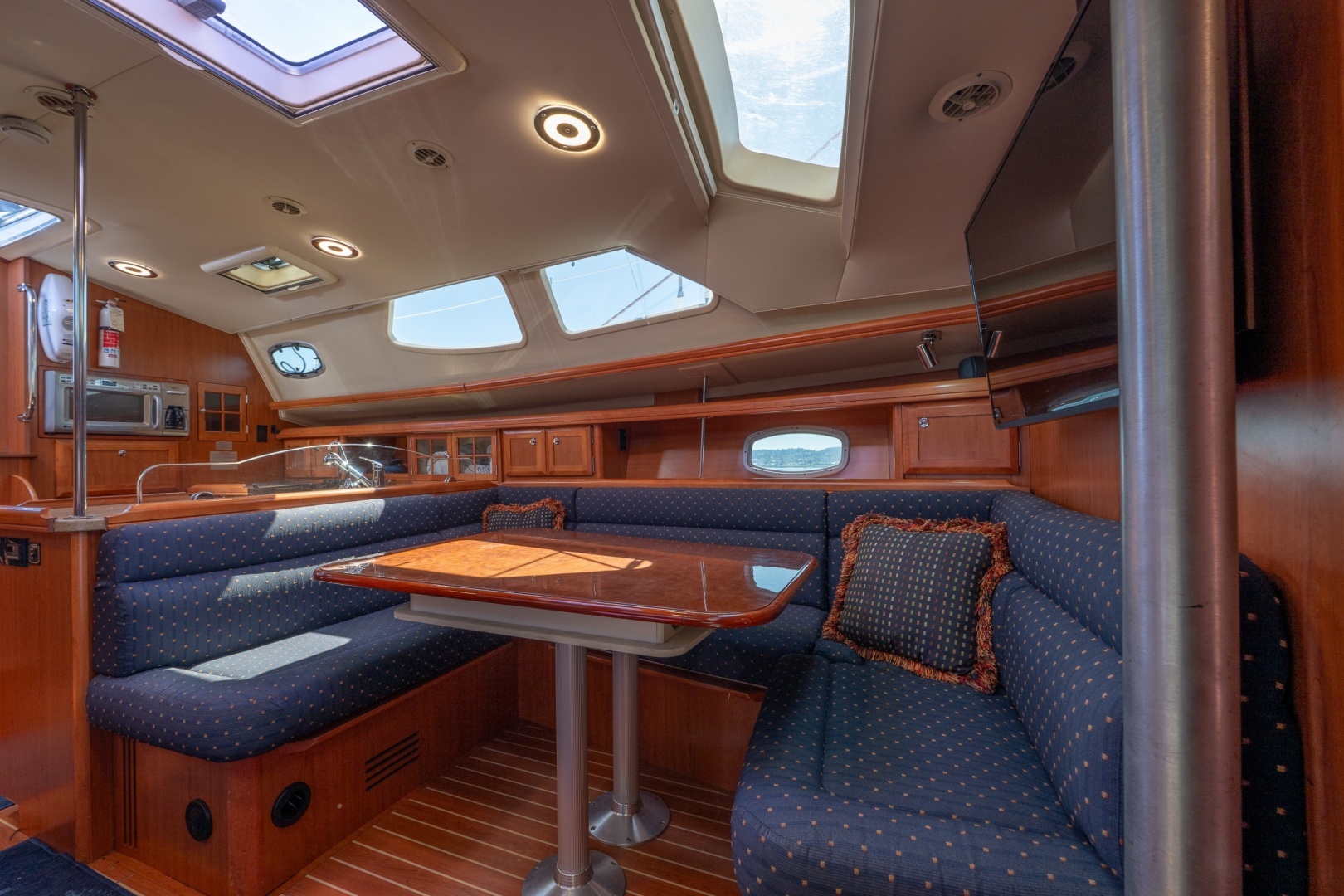 2008 Hunter 45 DS - Image 11