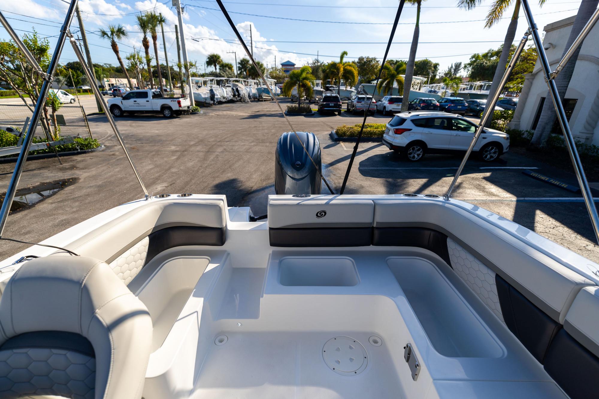 2024 Hurricane SunDeck Sport 192 RL OB - 11