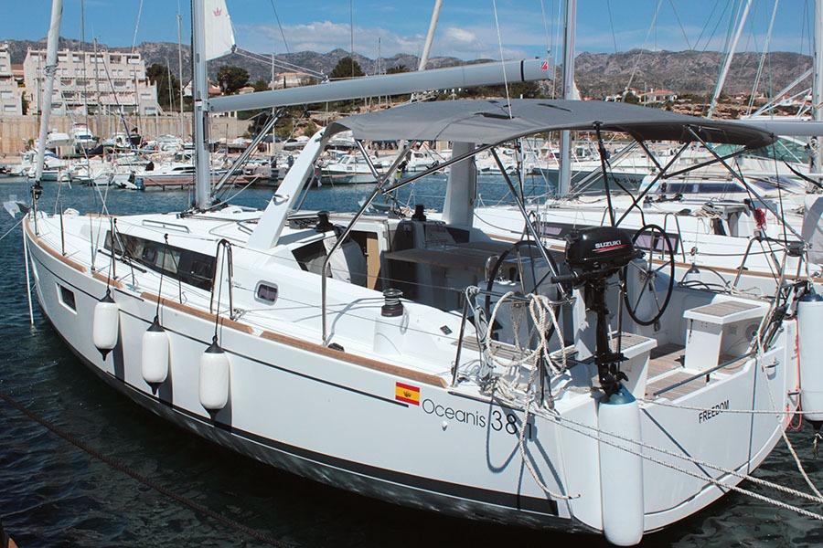 2019 Beneteau Oceanis 38.1