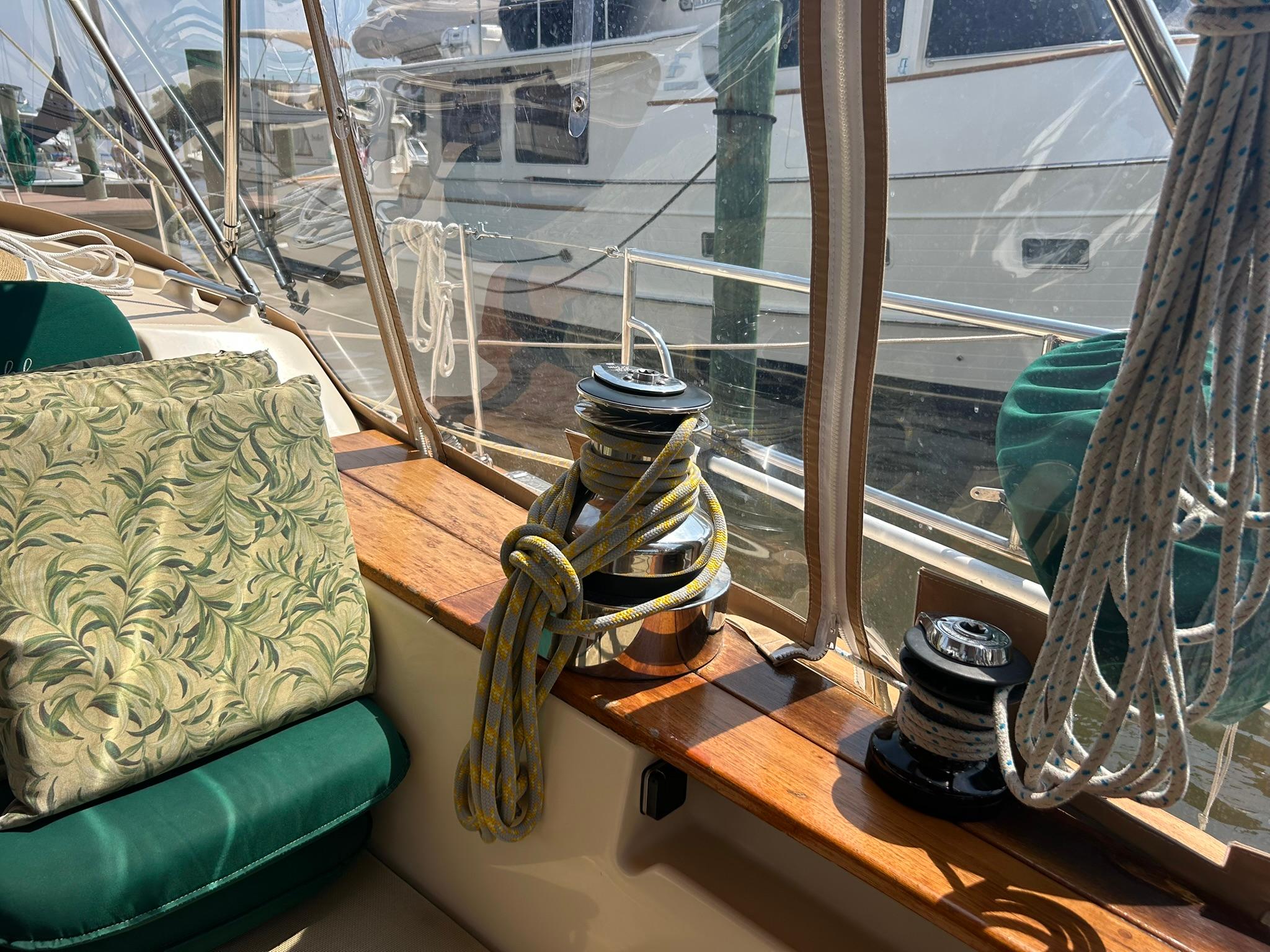 2000 Island Packet 420