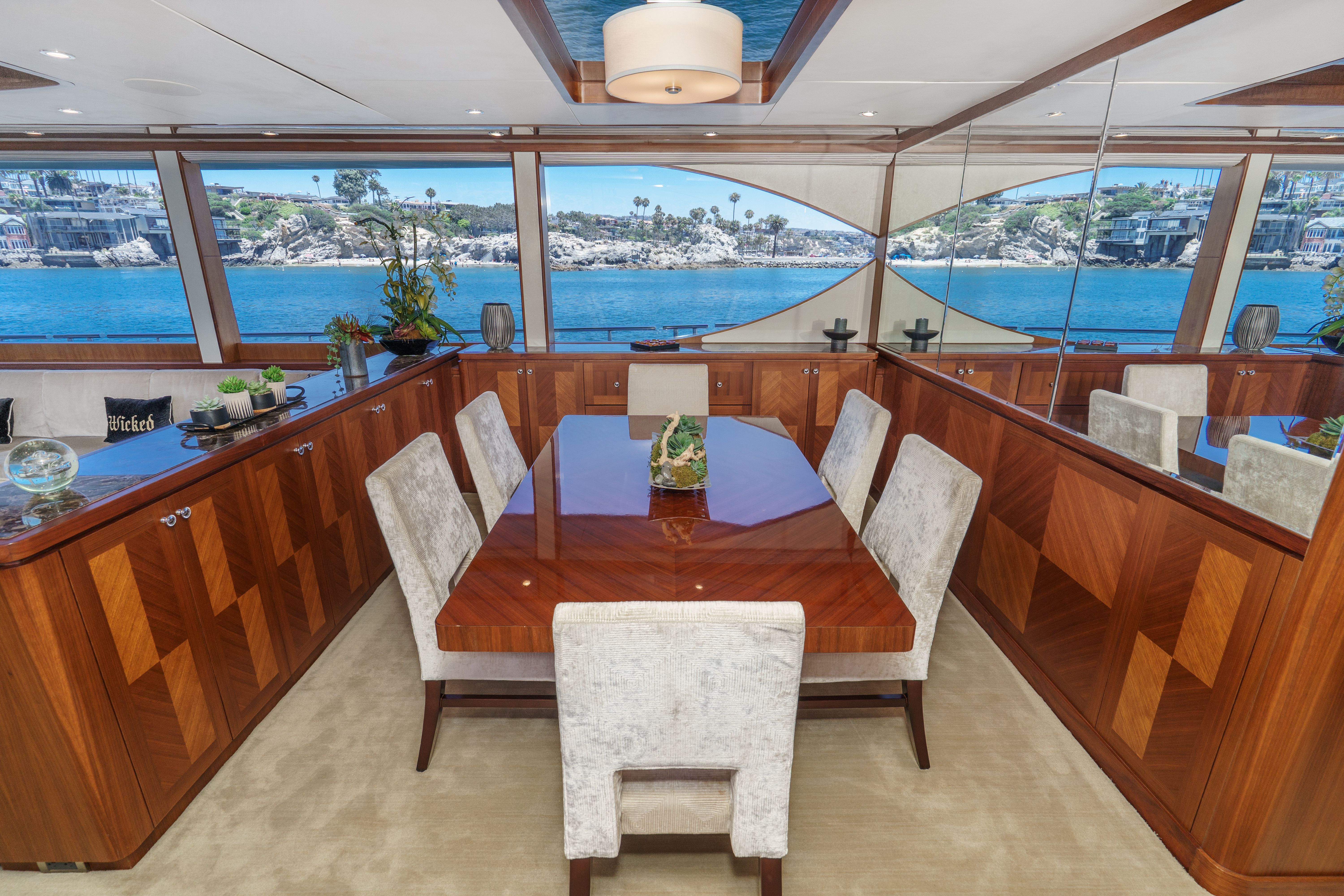 2015 Ocean Alexander 90 Skylounge Motoryacht - 41