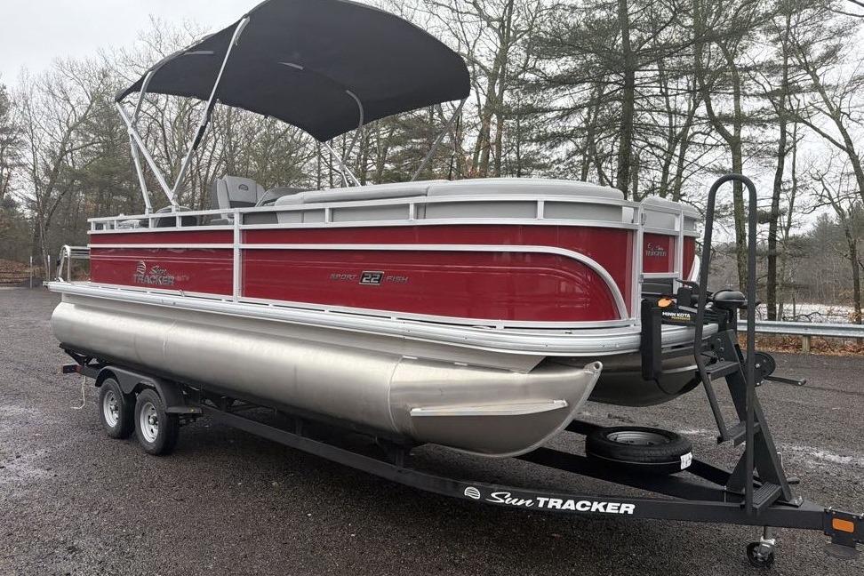 2026 Sun Tracker SportFish 22 DLX