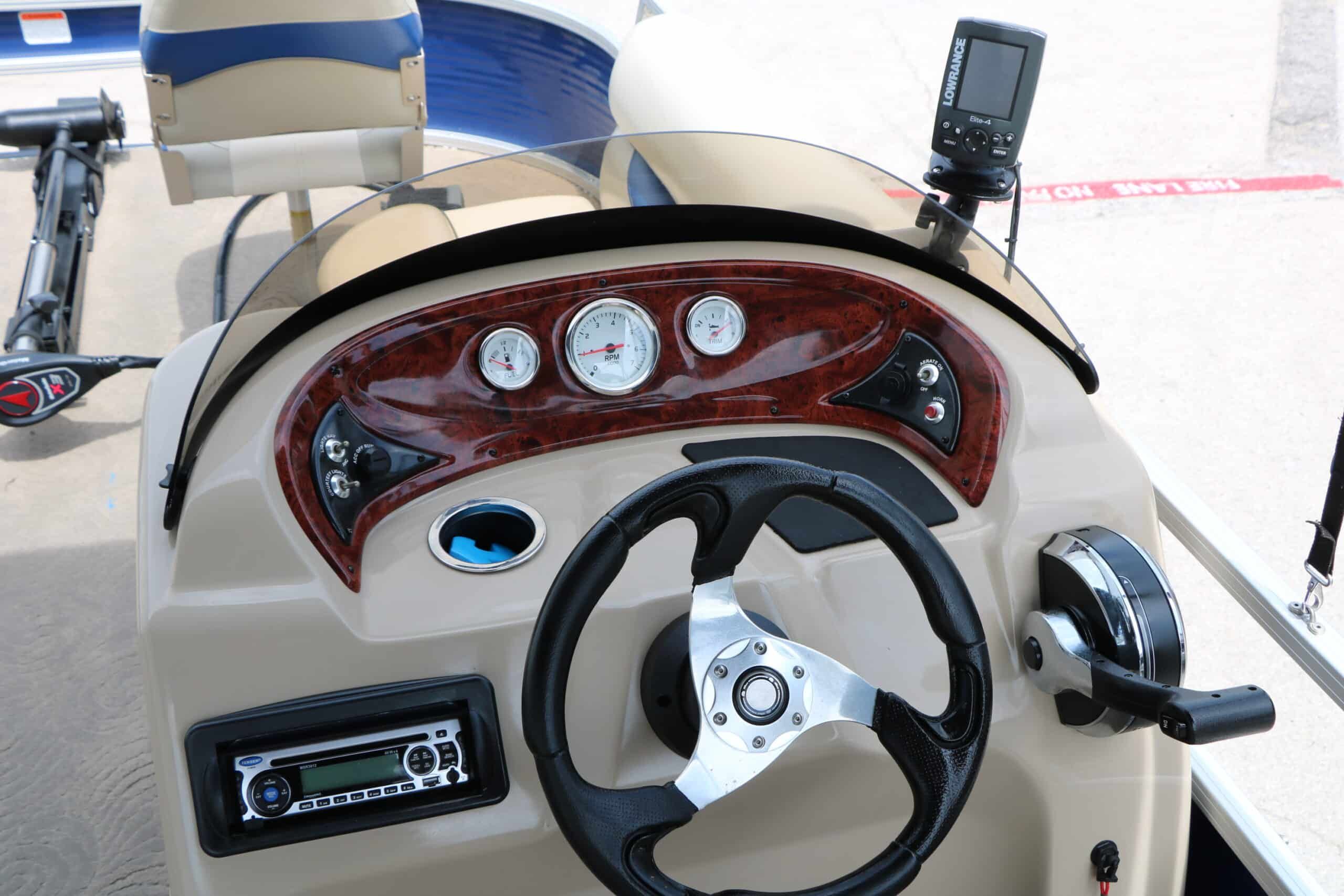 2013 Sun Tracker Fishing Barge 20 DLX - 31