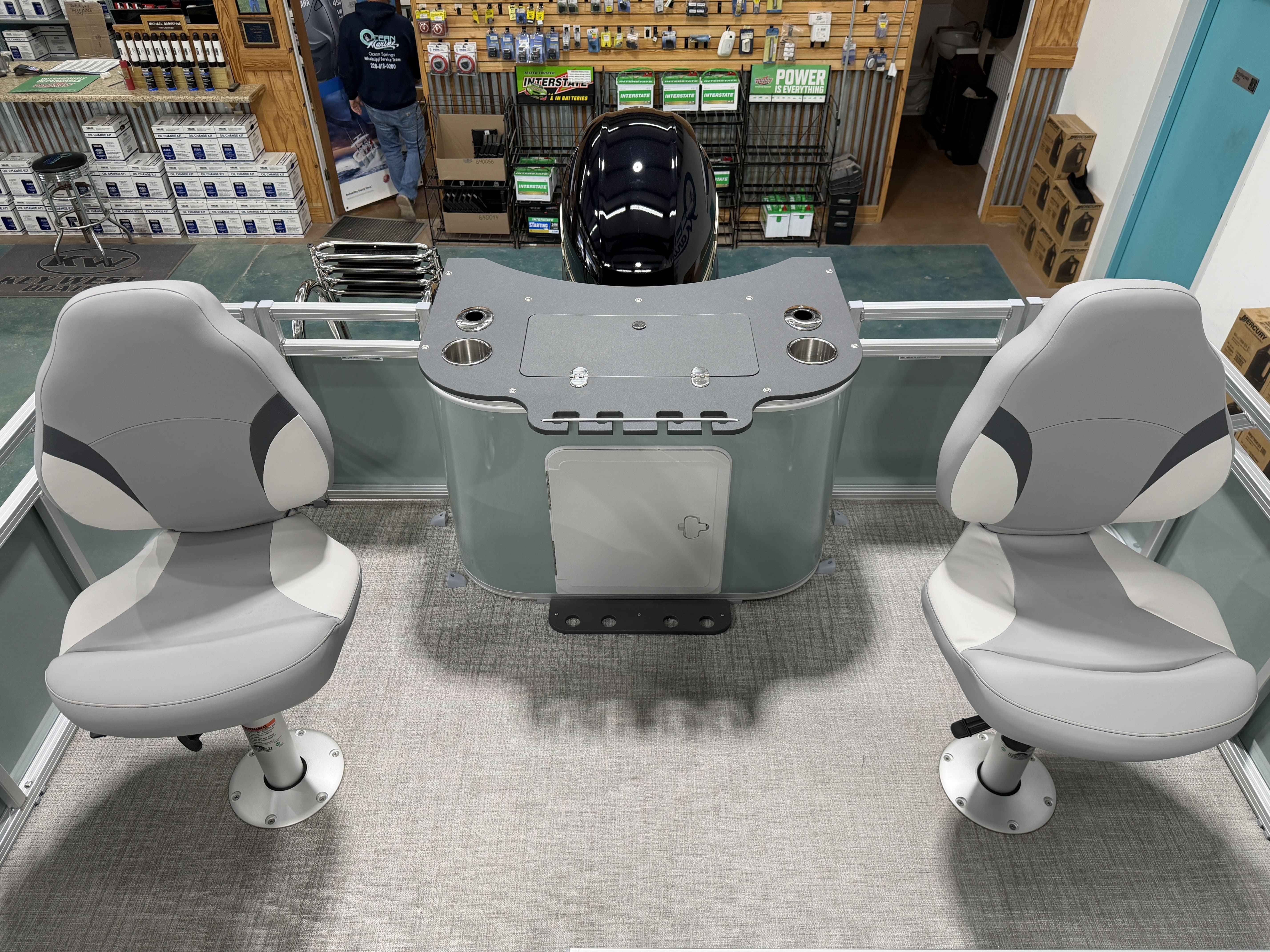 2026 Avalon Venture 85 Rear Fish - 21' - 12