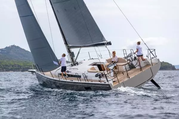 2026 Beneteau First 44