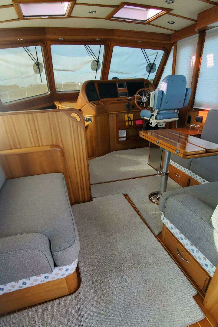2012 Sabre 48 Salon Express - Image 17