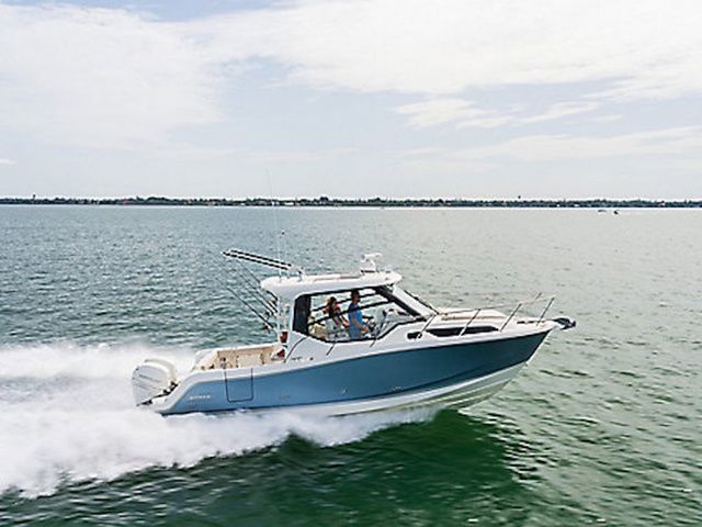 2026 Boston Whaler 325 Conquest - 3