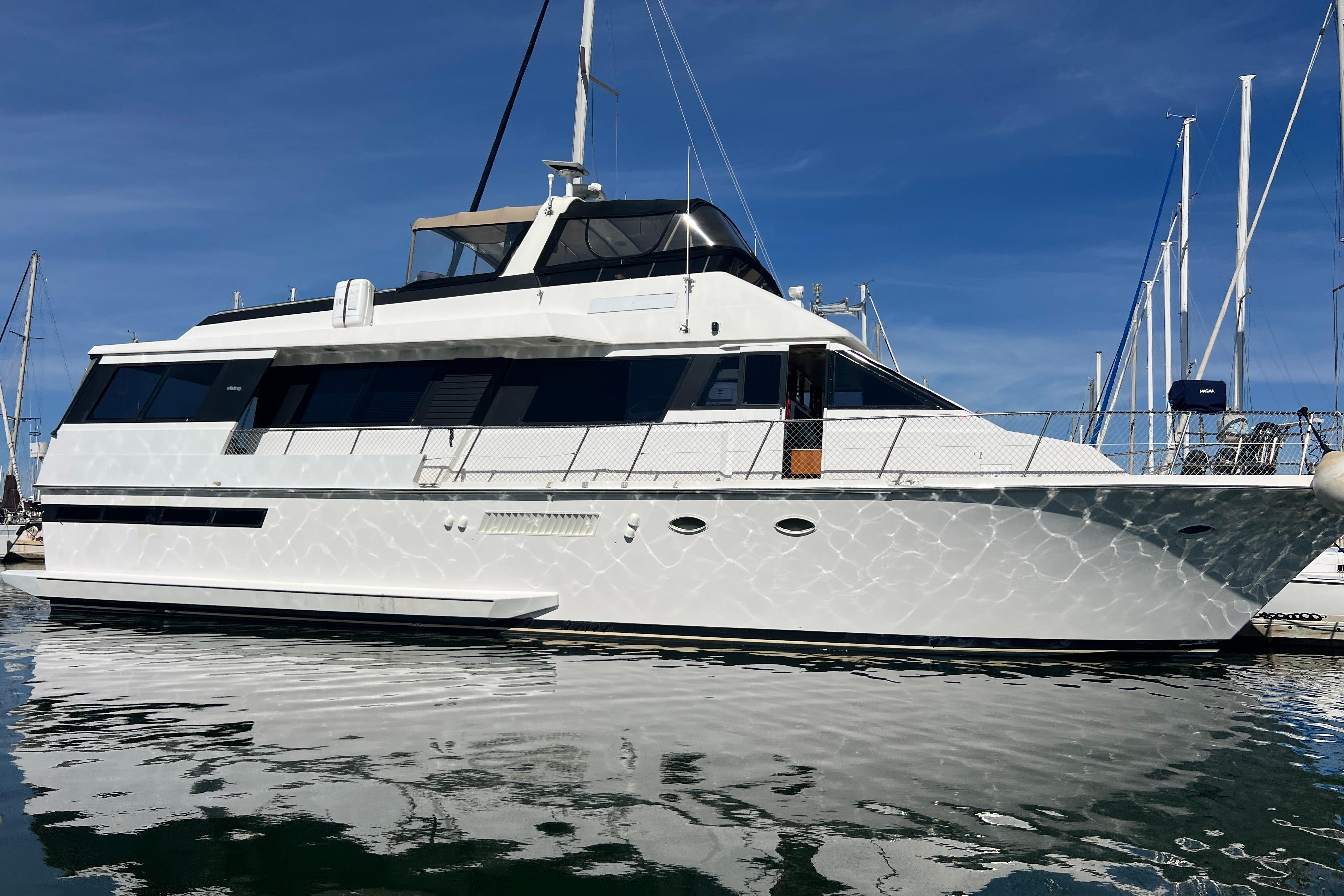 1991 Viking 63 Motor Yacht