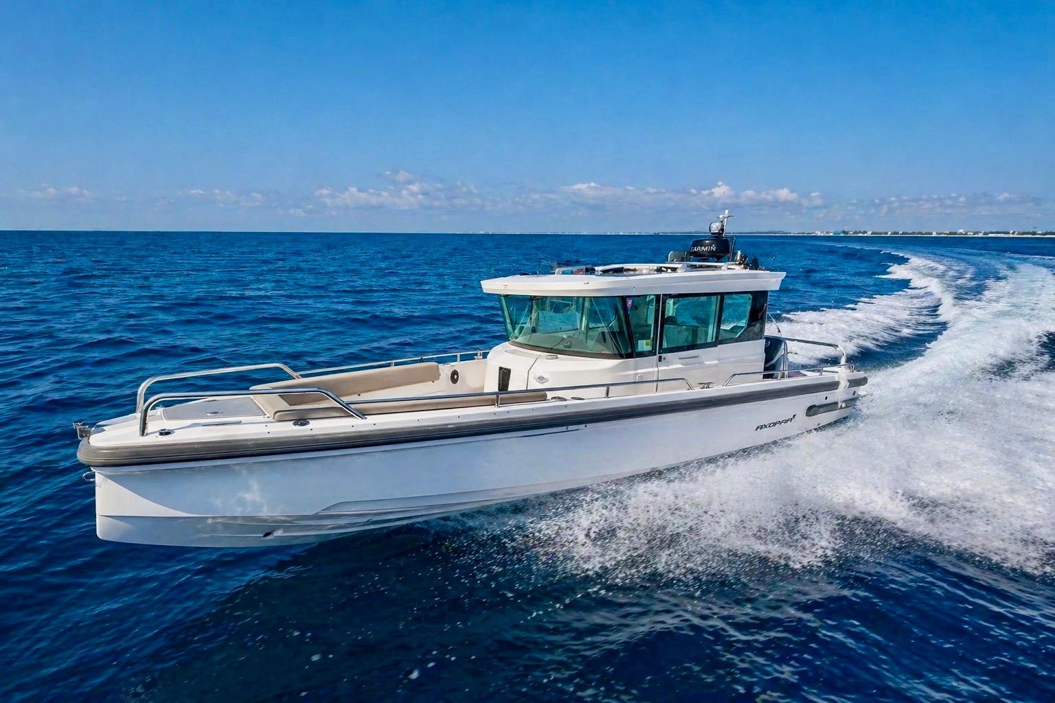 2022 Axopar 28 Cabin