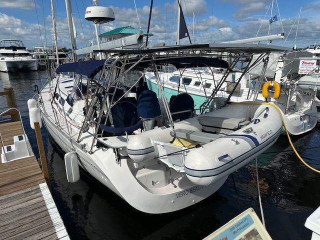 2000 Catalina 470 - 6