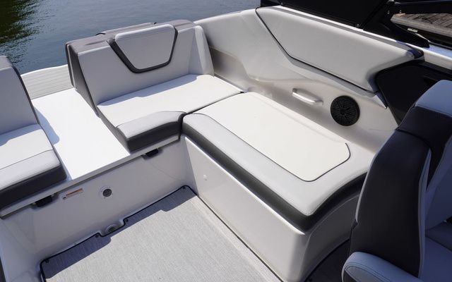 2025 Yamaha Boats AR250 - 7