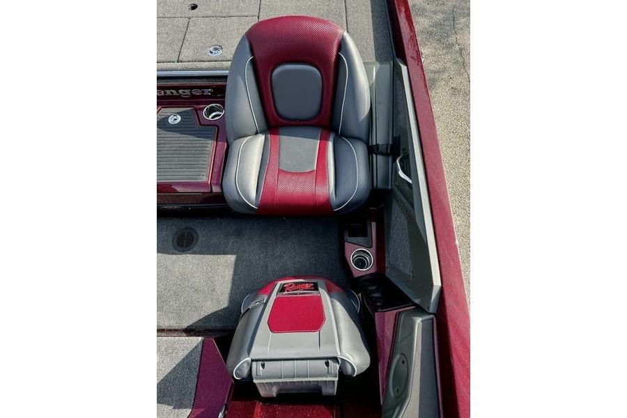 2026 Ranger Z518 Cup-Equipped boat seat, red and gray design, top view.