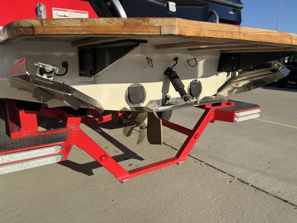 2019 MasterCraft XT22 - 71