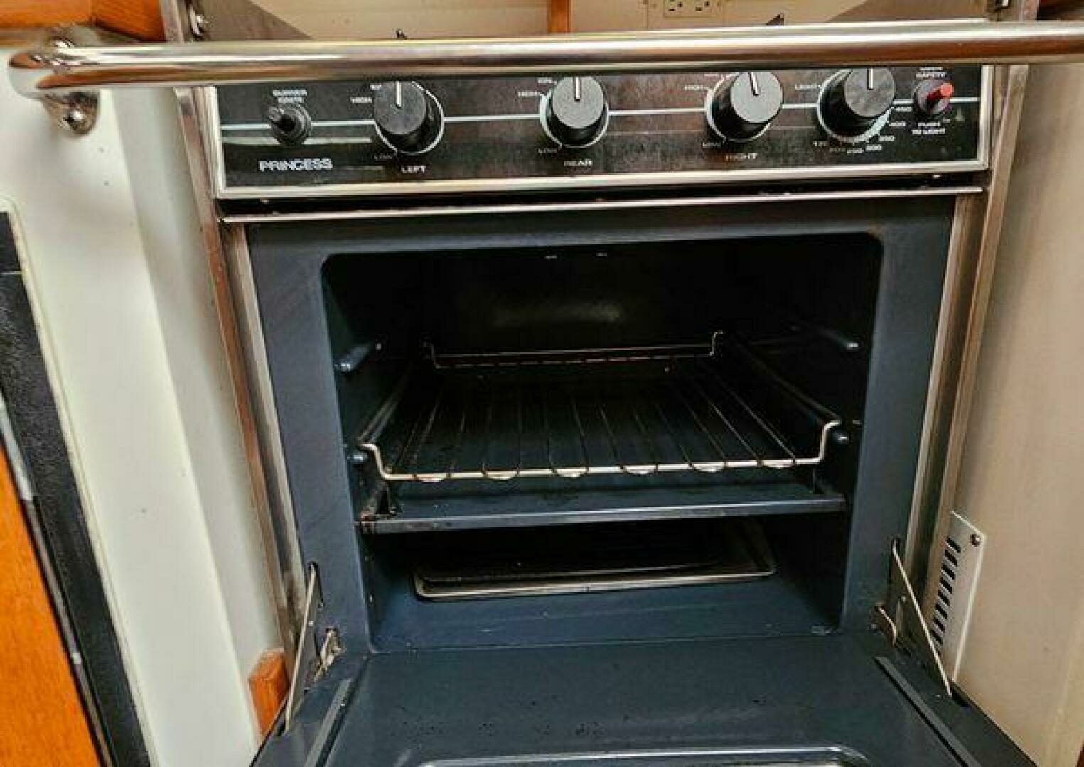 1995 Catalina 400 - Image 12
