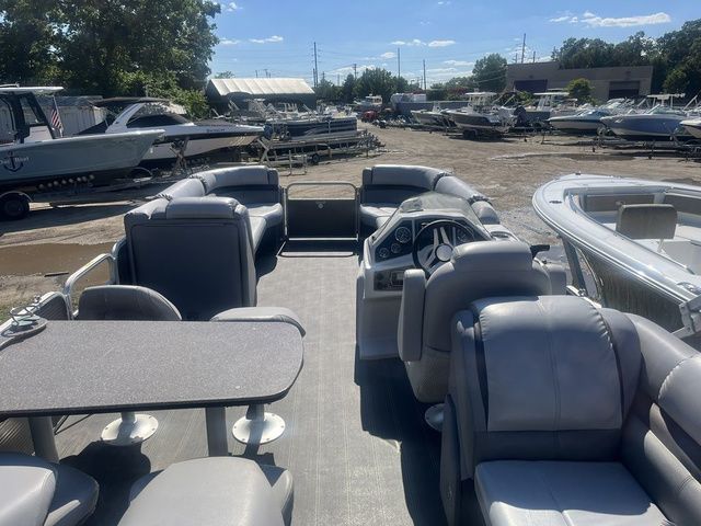 2018 Godfrey Marine SW 2386 MT - 2