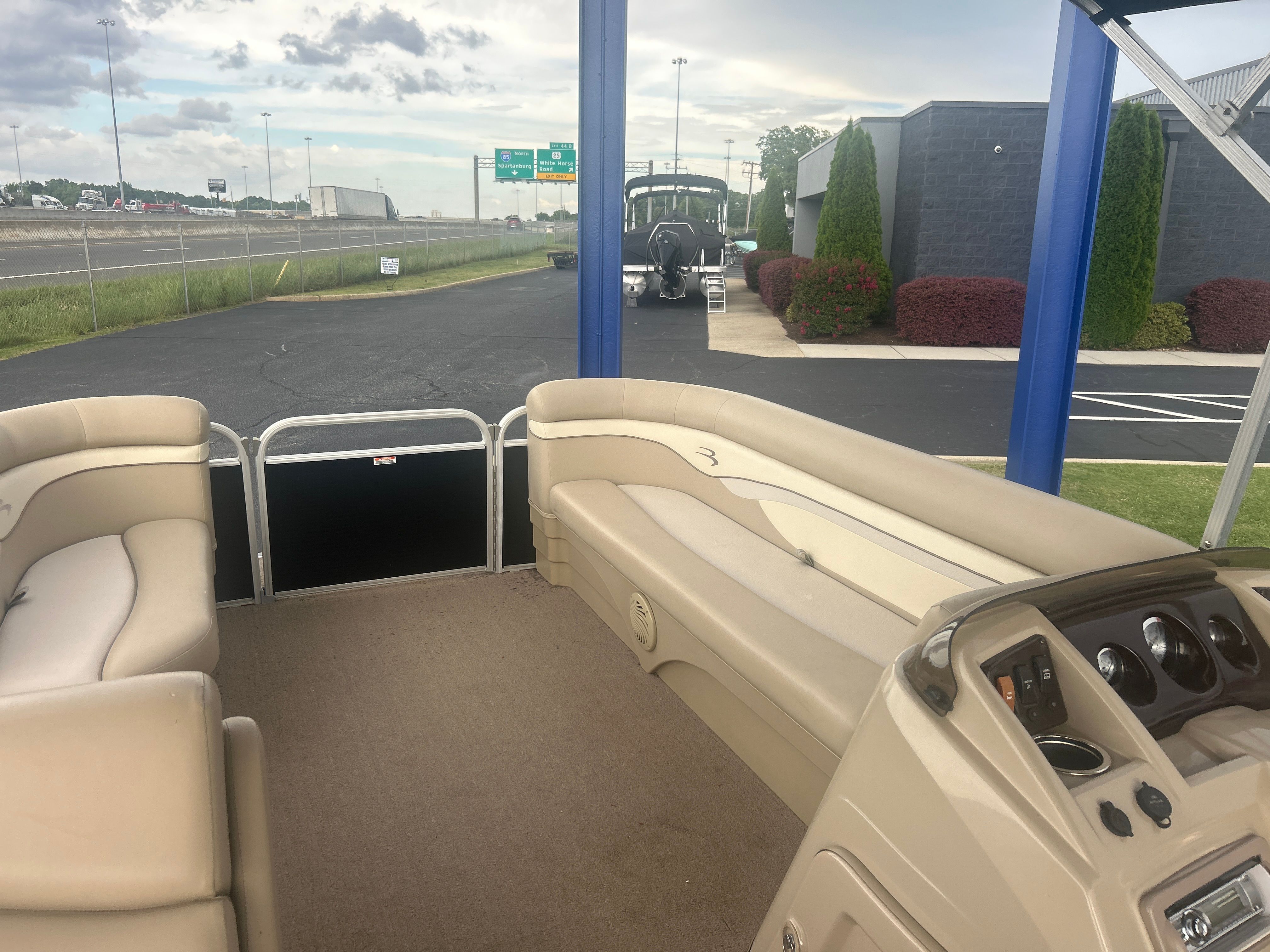 2012 Bennington 22SL - 12