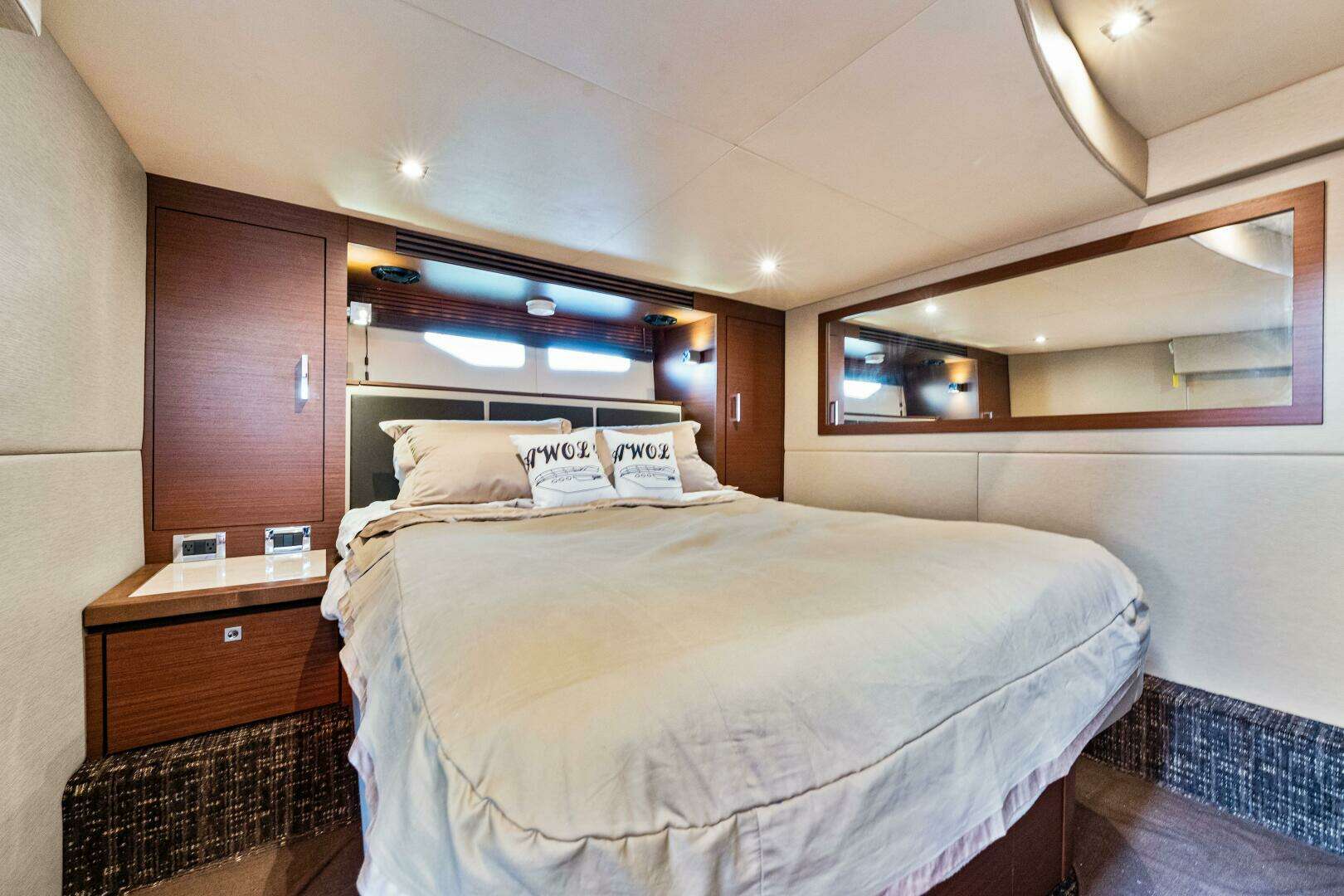 2016 Sea Ray 510 Sundancer - Image 17