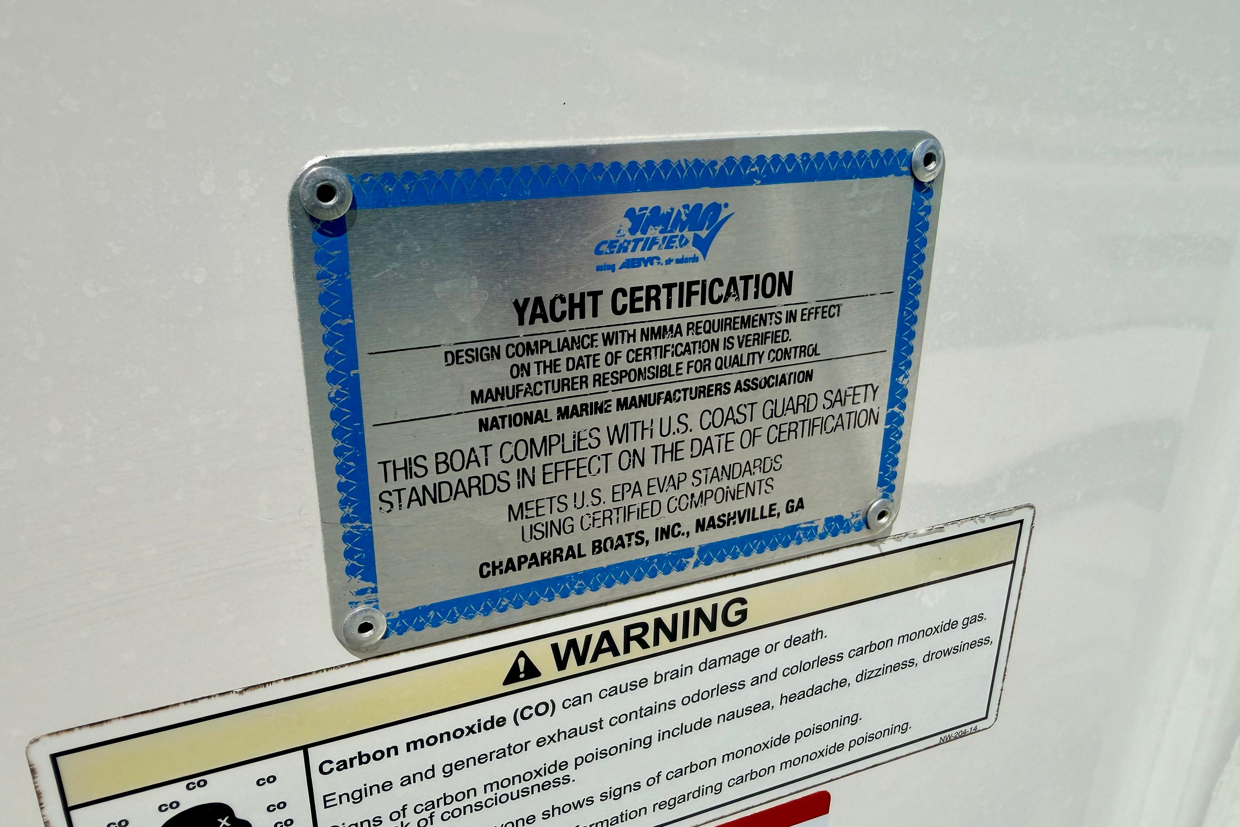 2015 Chaparral Sunesta 264 yacht certification and safety compliance warning label.
