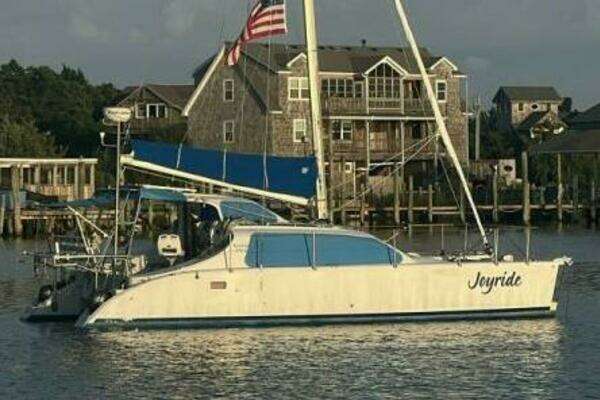 2012 TomCat 9.70 S