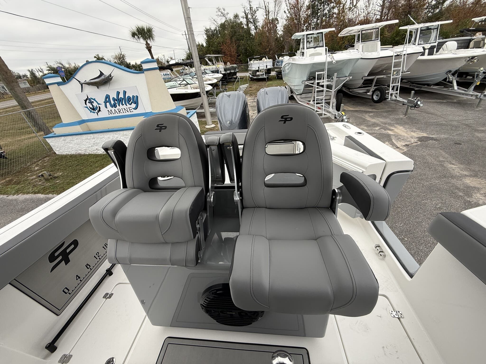 2026 Sea Pro 292 SEAKEEPER RIDE AND YAMAHA 300S - 12
