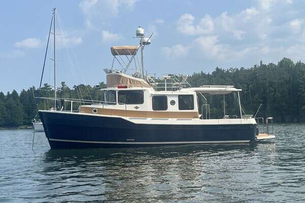 2023 Ranger Tugs R-31 CB