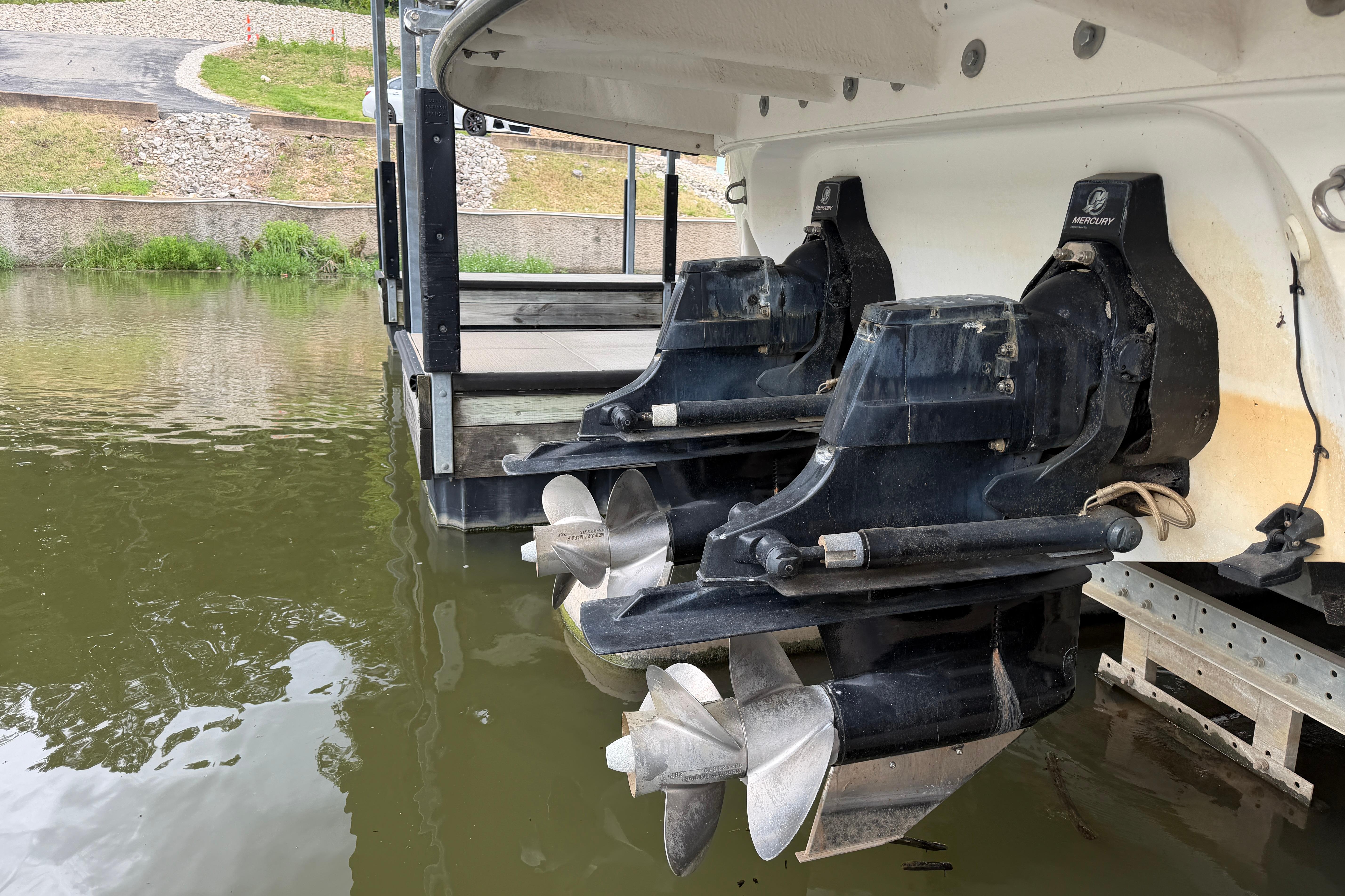 2007 Monterey 298SSX Super Sport boat with dual Mercury outboard motors.