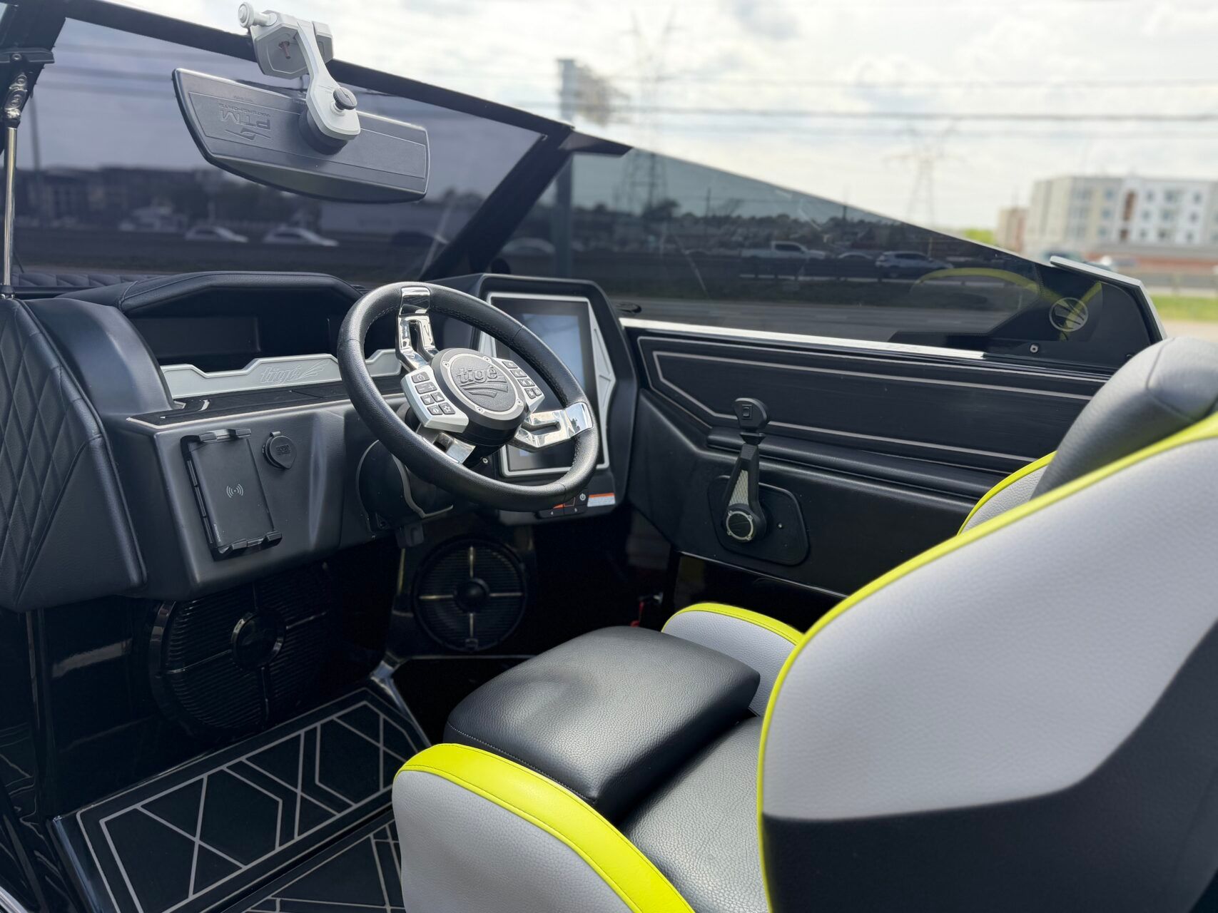 2022 Tigé 22RZX - 15