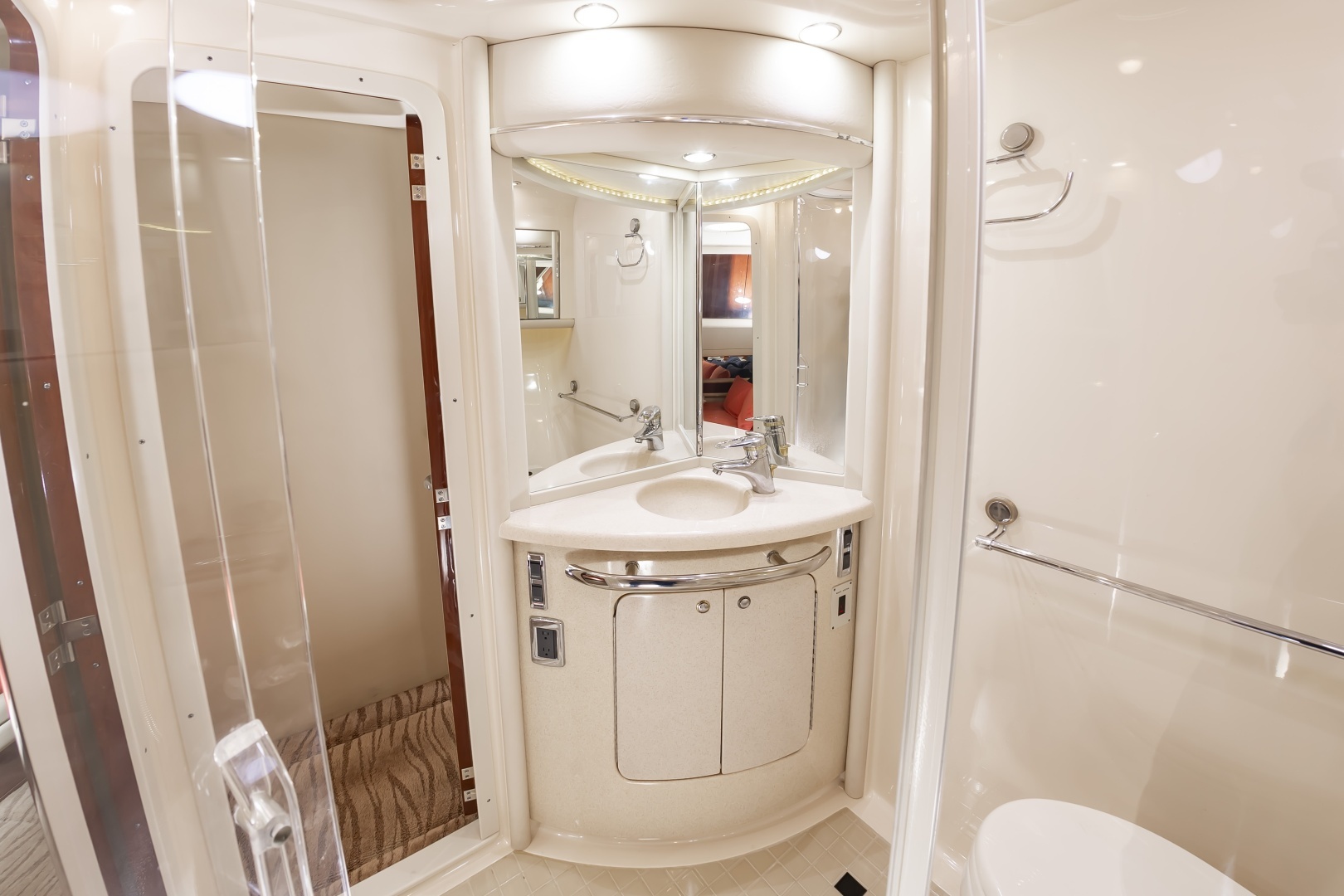 2002 Sea Ray 560 Sedan Bridge - Image 48