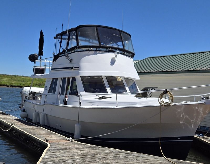1999 Mainship 390 Trawler