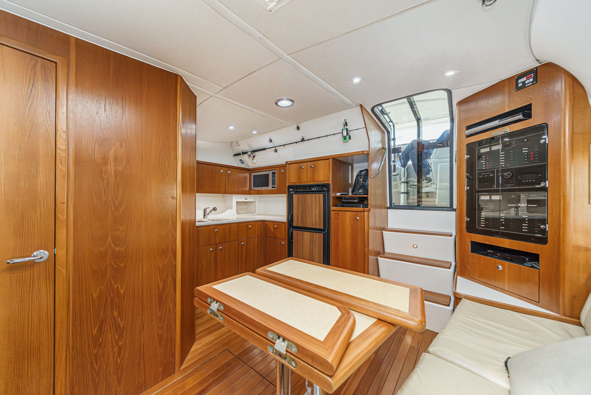 2002 Tiara Yachts 4100 Open - 39