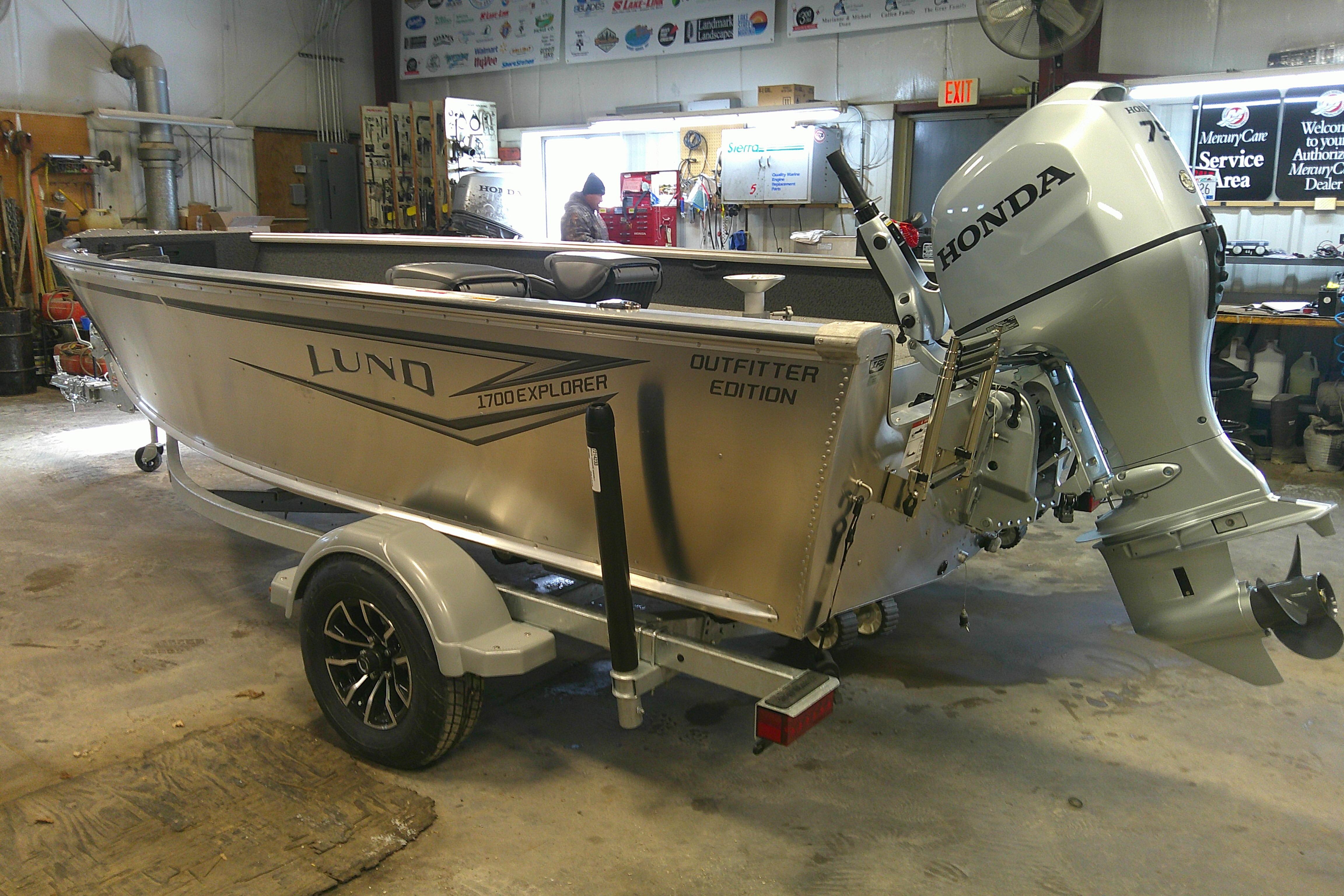 2026 Lund 1700 Explorer Tiller