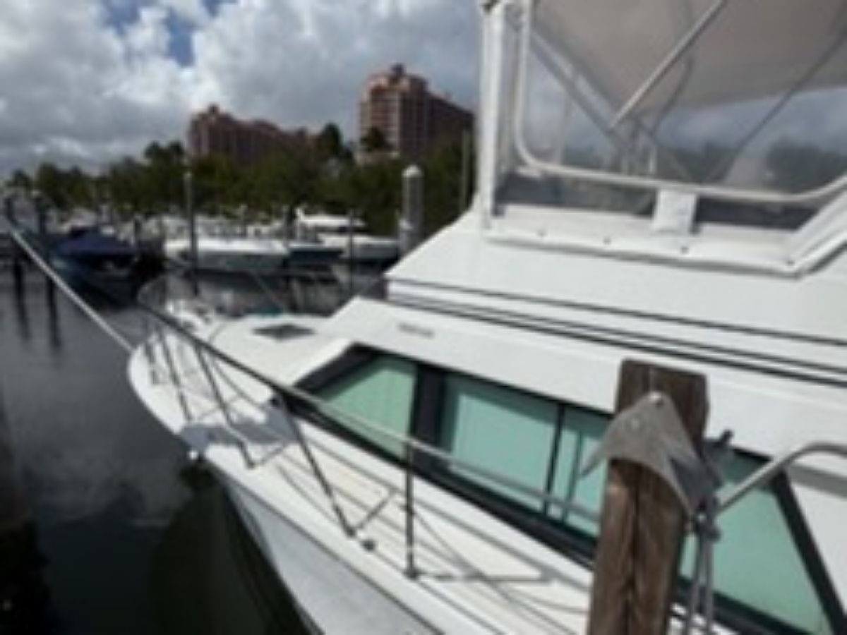 1994 Hatteras Cockpit Motor Yacht - 3