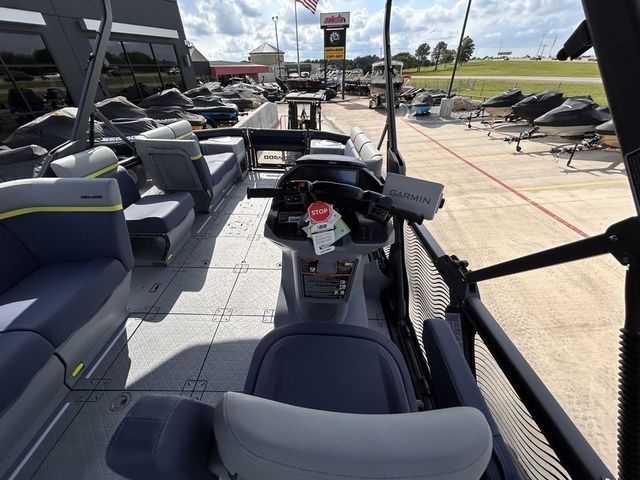 2026 Sea-Doo Switch Cruise Limited™ 21 - 300 hp - Double Bimini - 16