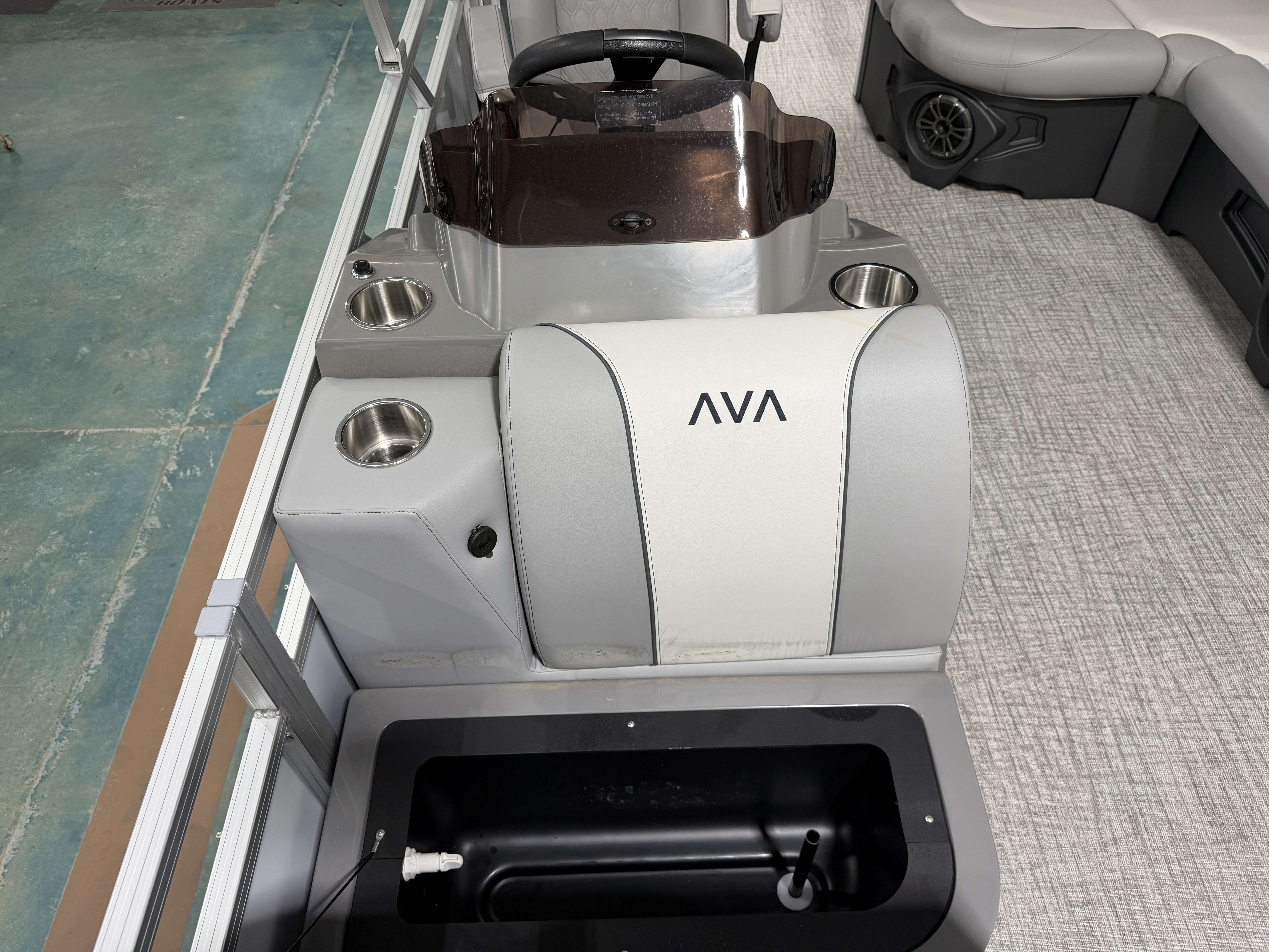 2026 Avalon Venture 85 Quad Fish - 21' - 17