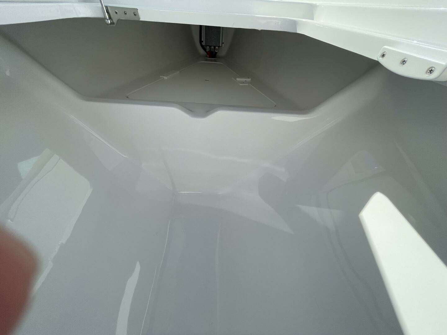2026 Mag Bay 43 Center Console - Image 78