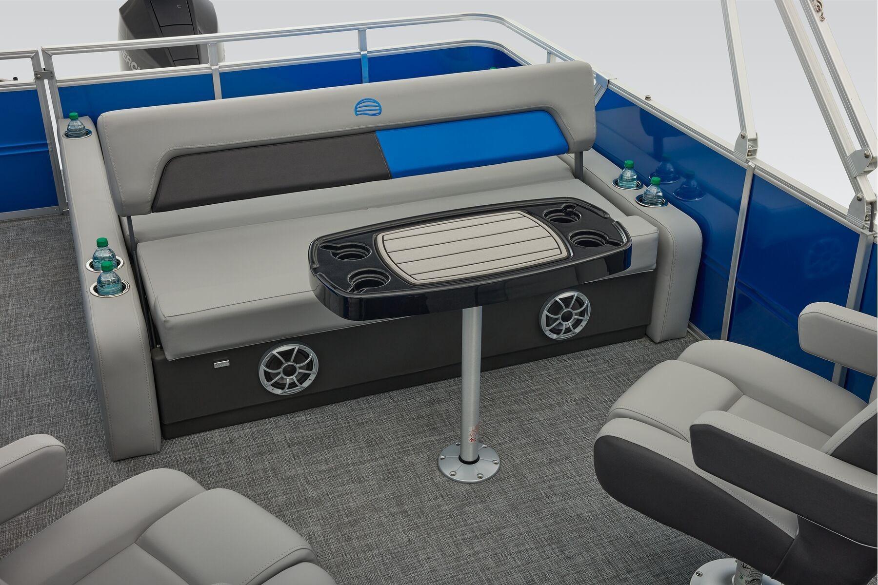 2026 Sun Tracker Party Barge 22 RF XP3 - 49
