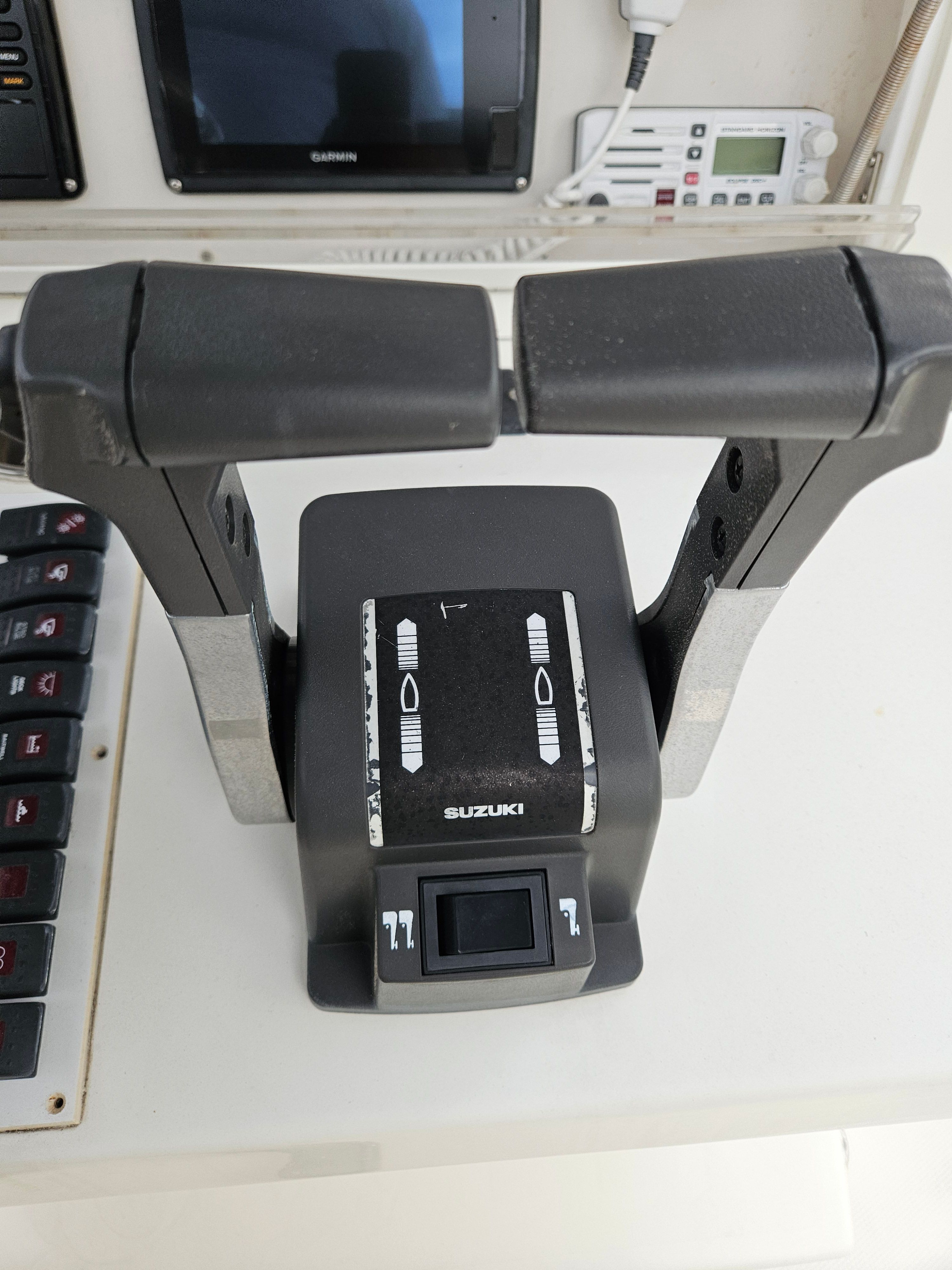 2003 World Cat EYV - 16