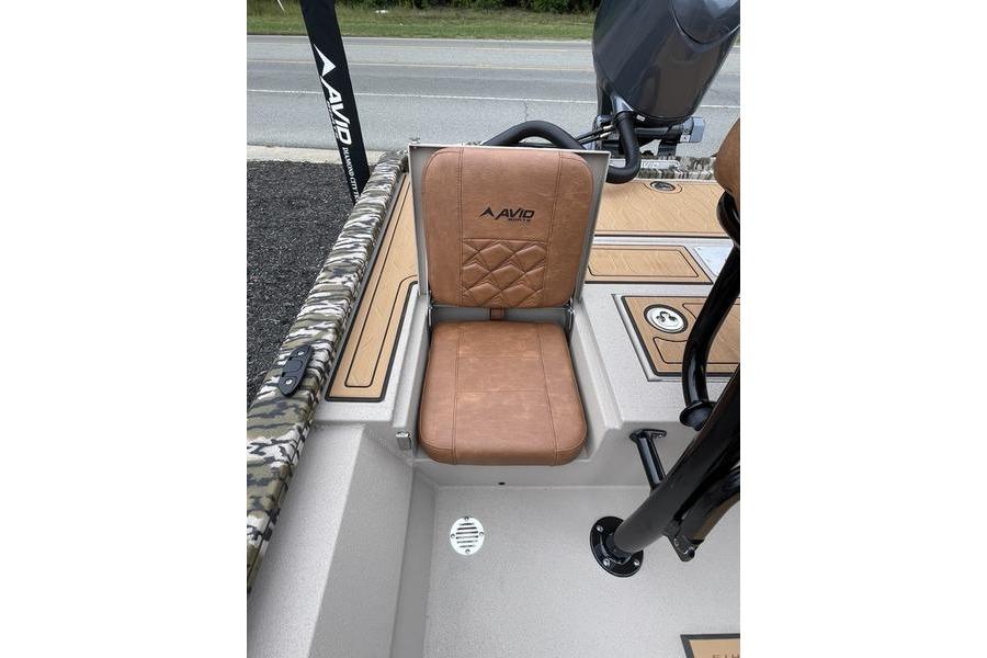2026 Avid 21 FSX boat seat with tan upholstery and camo accents.