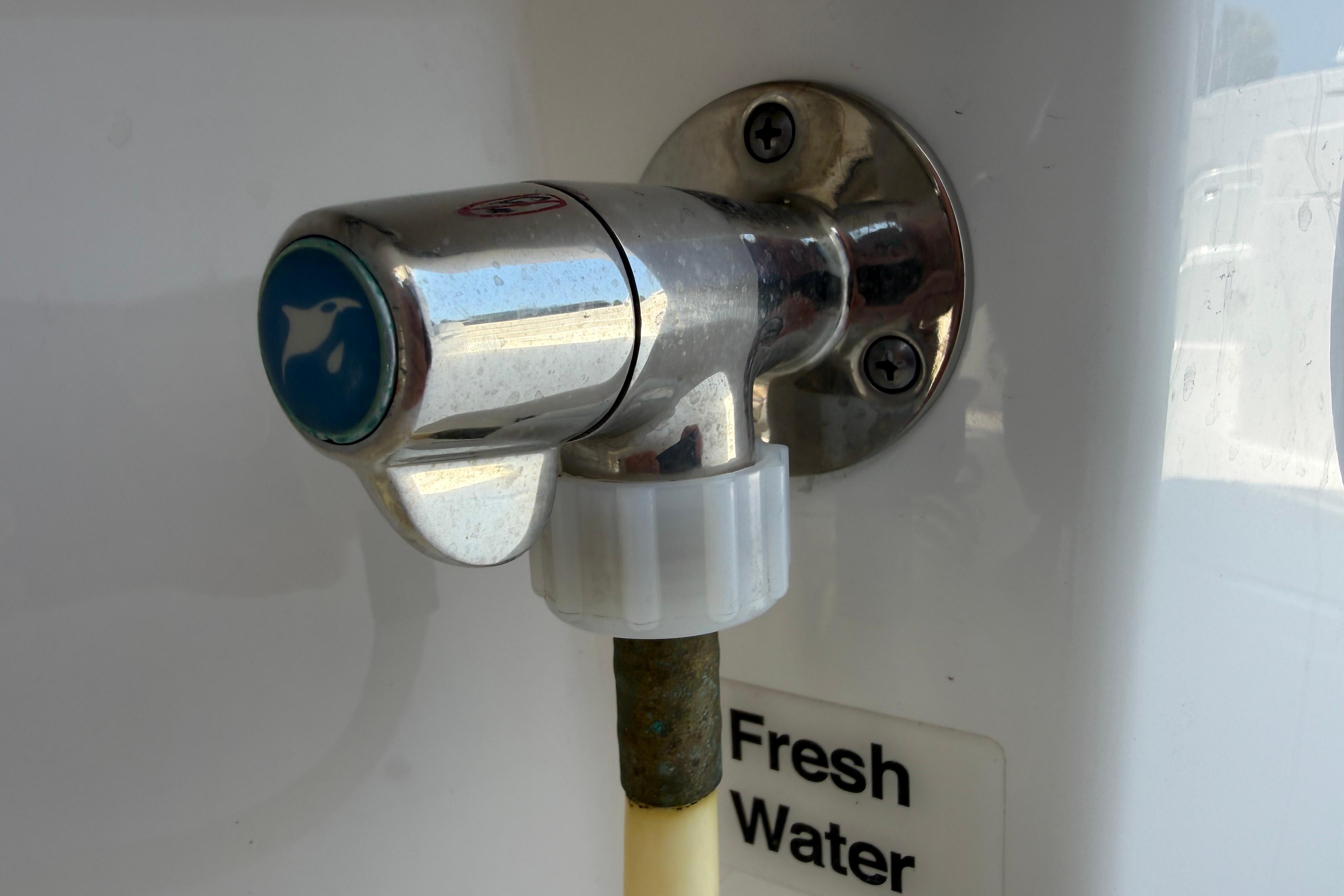 Fresh water faucet on 2023 Regulator 26XO boat.