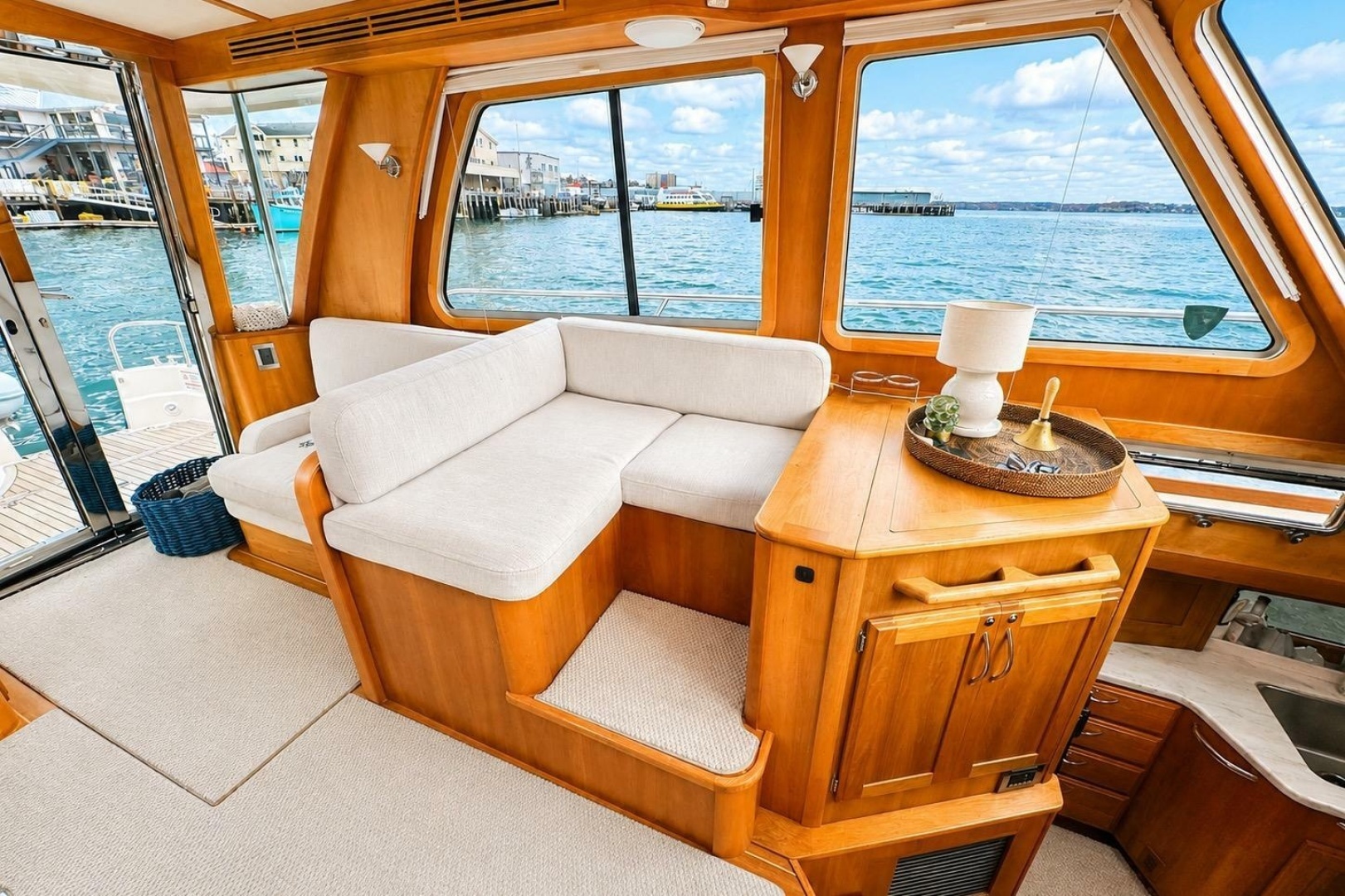 2013 Sabre 48 Salon Express - Image 2