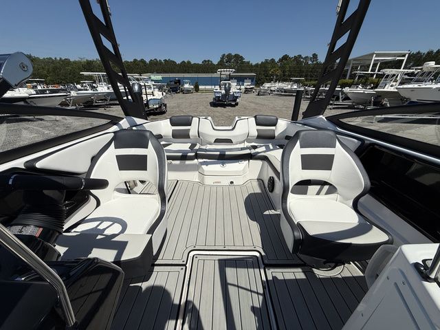 2024 Yamaha Boats 195S - 9