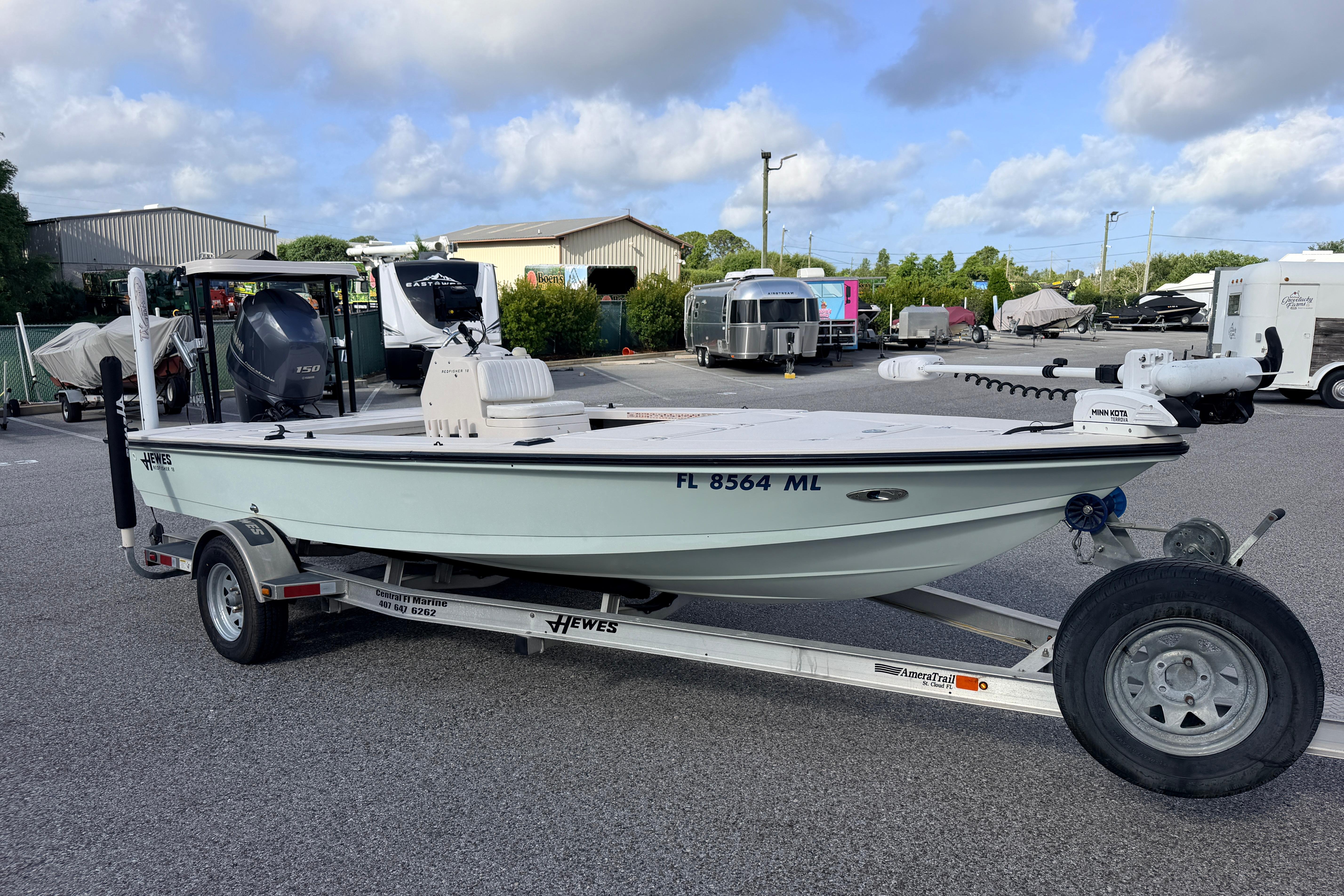 2004 Hewes Redfisher 18