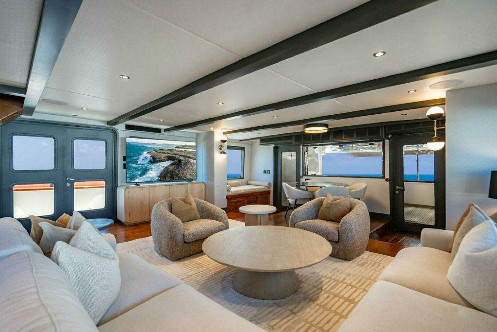 2009 Crystal Yachts Enclosed Pilothouse - Image 10